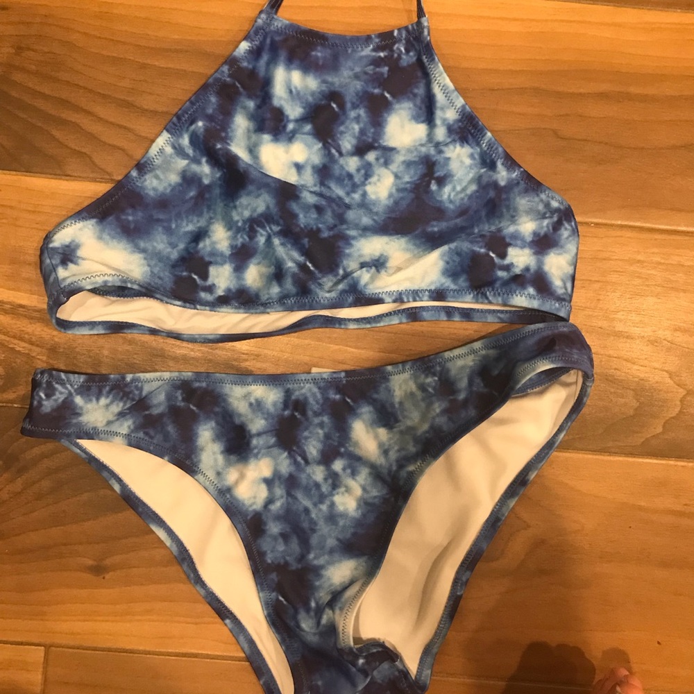Bathing suit